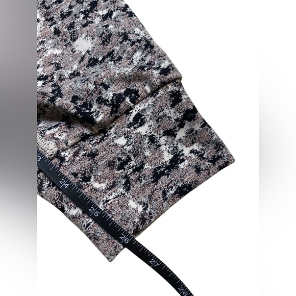 Athleta | Medium Salutation Textured Jogger Meadow Decadent Chocolate Print - Picture 4 of 7